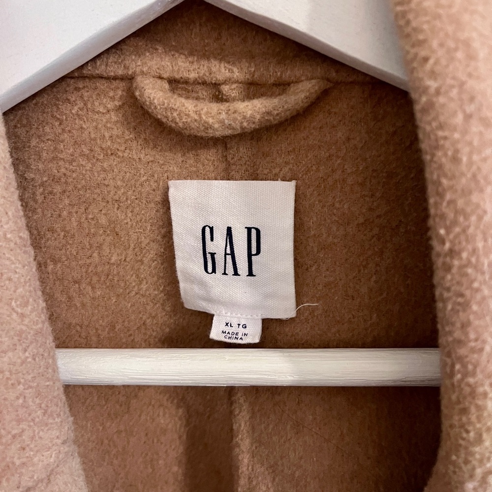 GAP Tan Trench Coat Timeless Style - Picture 2 of 5